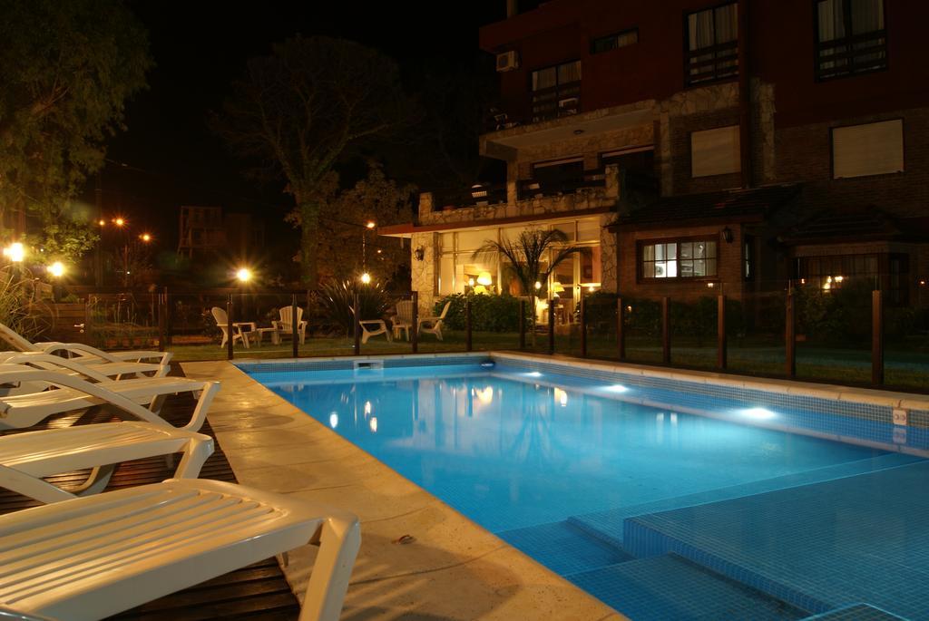 Hotel Europa Пинамар Екстериор снимка