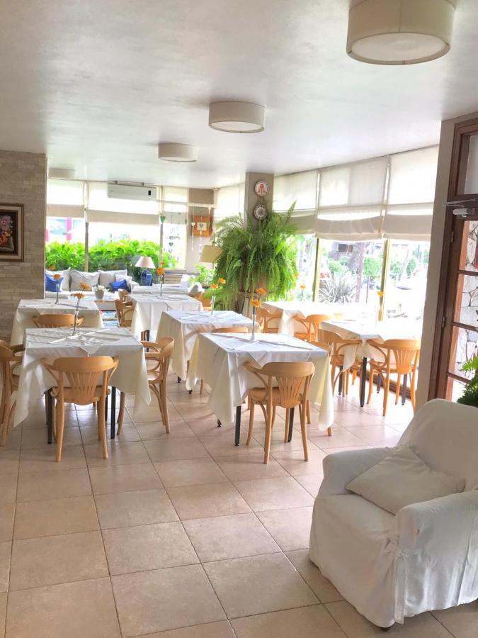 Hotel Europa Пинамар Екстериор снимка